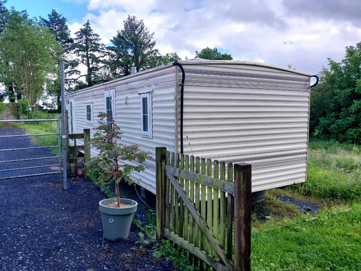 Mobile home - Image 1