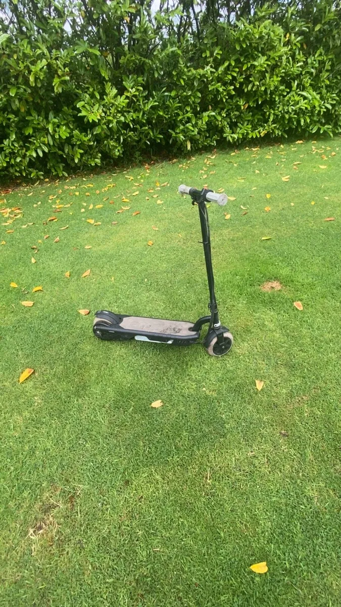 Electric scooter - Image 2