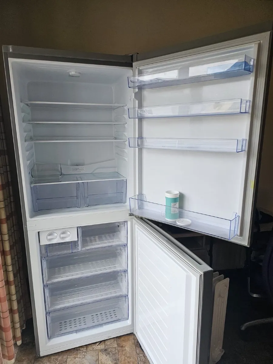 Fridge and freezer - Image 4