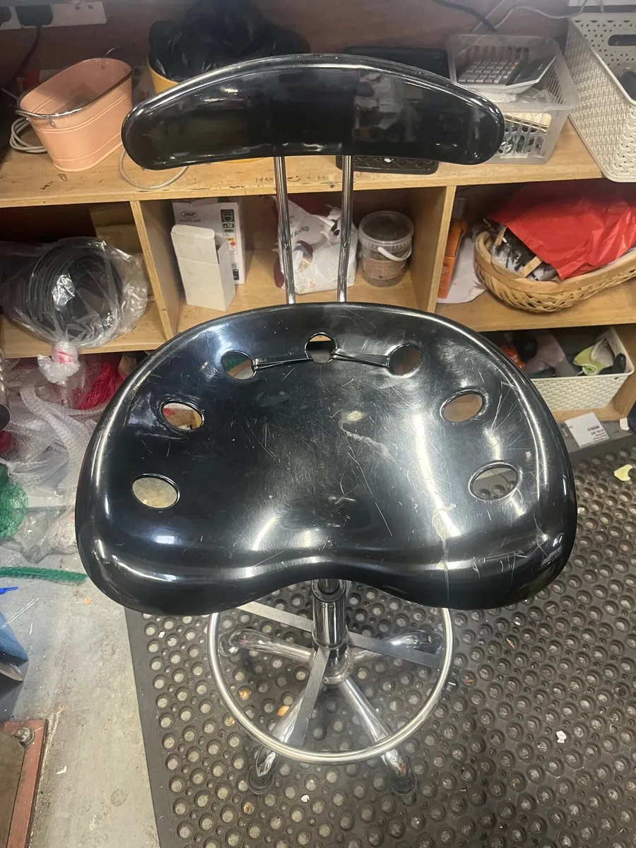 Roof box - Image 2