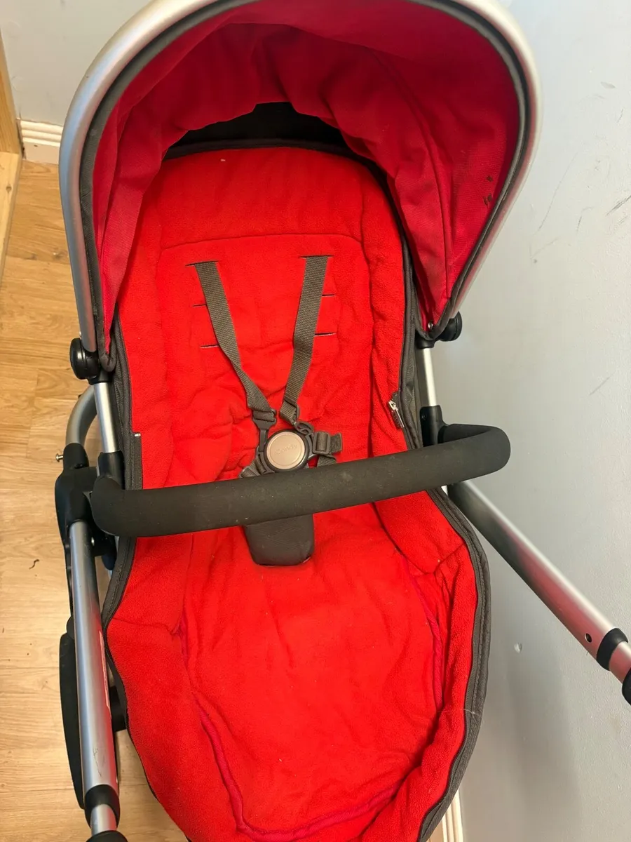 iCandy peach all terrain buggy and bassinet - Image 3