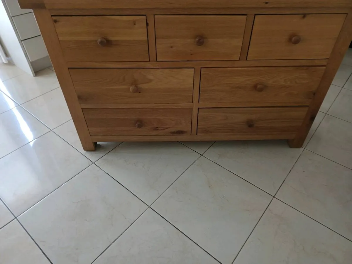 Solid oak sideboard - Image 1