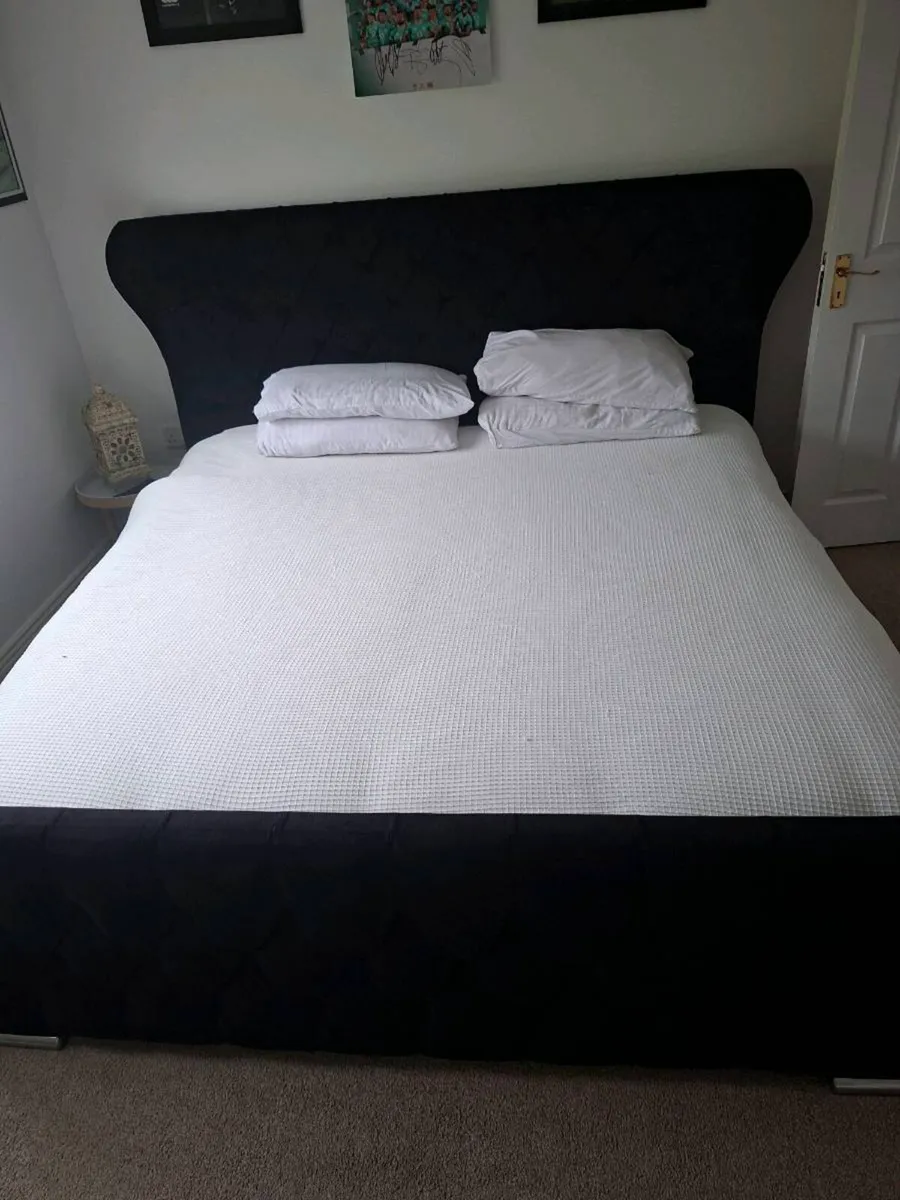 Super king bed - Image 1