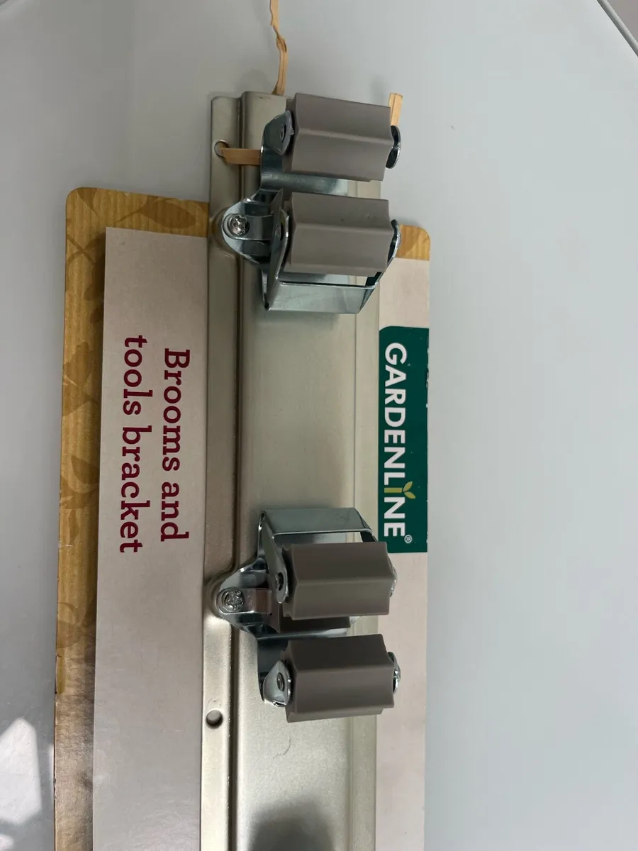 Gardening broom and tool holder - Image 2