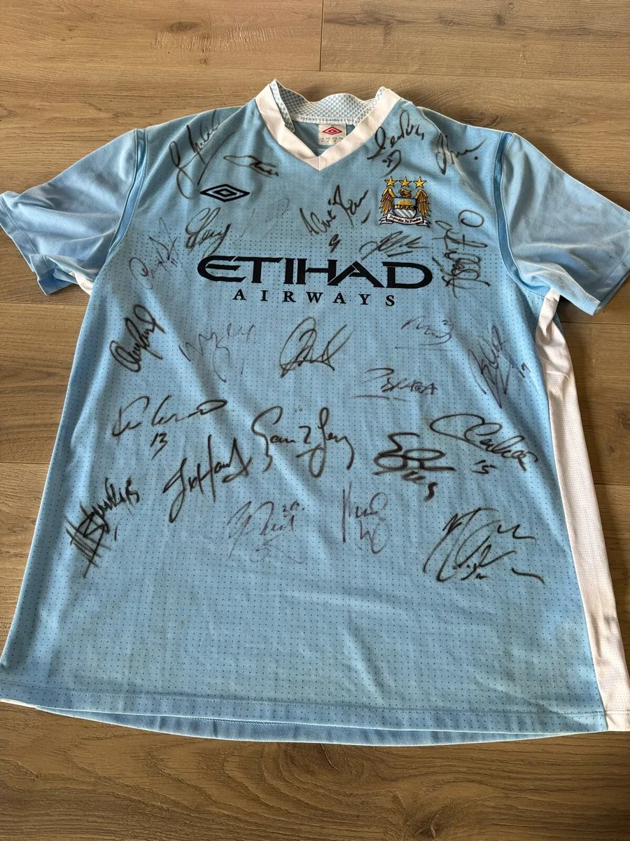 Manchester City signed 2011 jersey - Image 1