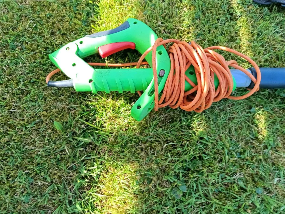 Electric tree pruner - Image 4