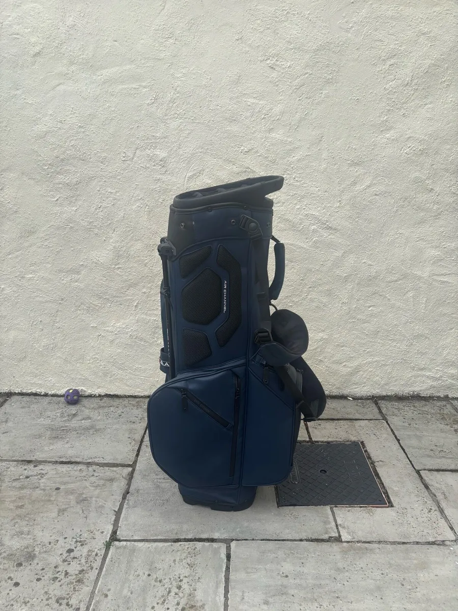 Big Max Dri Lite Prime Hybrid Bag - Image 4