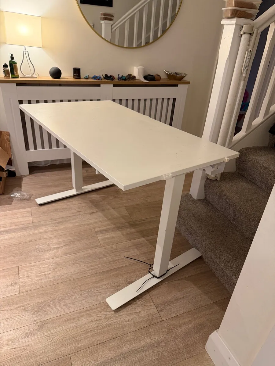 Sit /Stand desk - Image 1