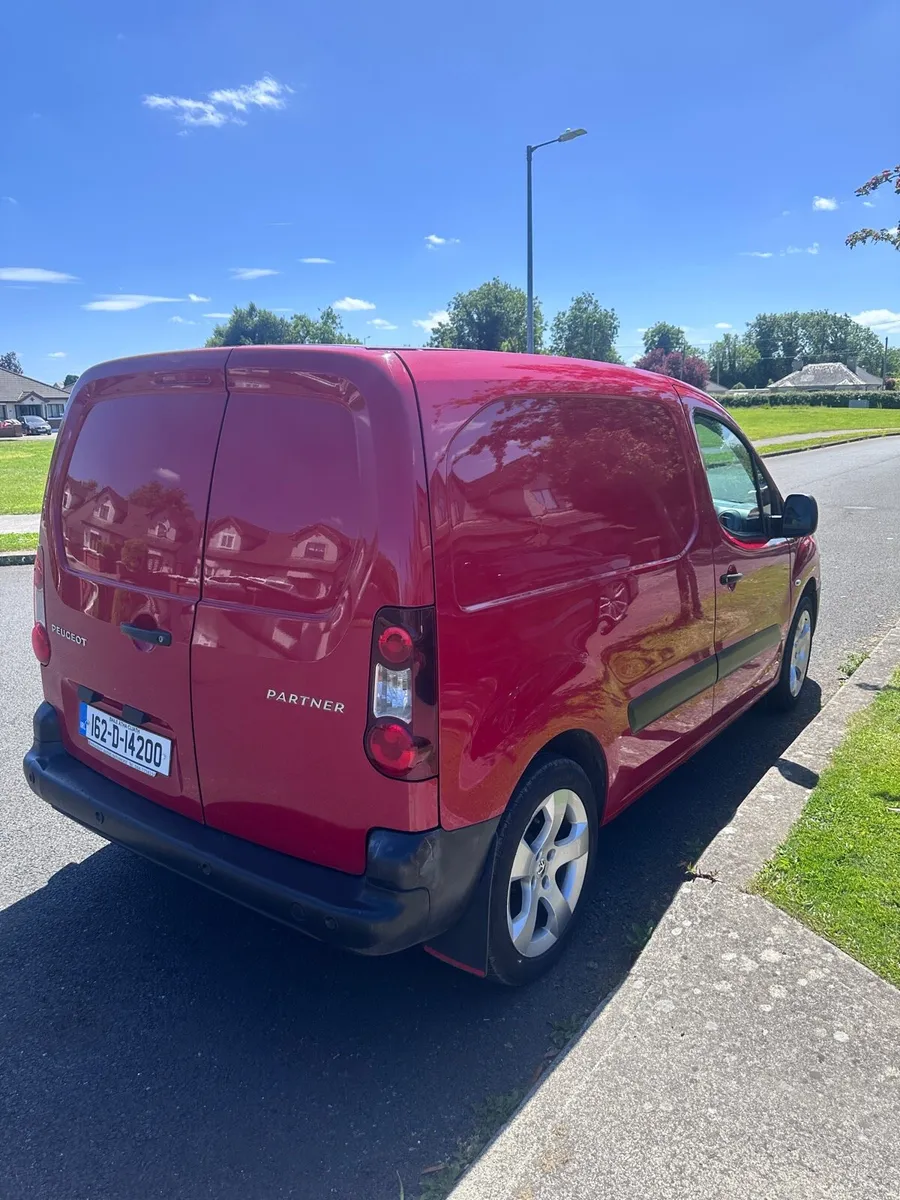 Low Milage Peugeot Partner - Image 1
