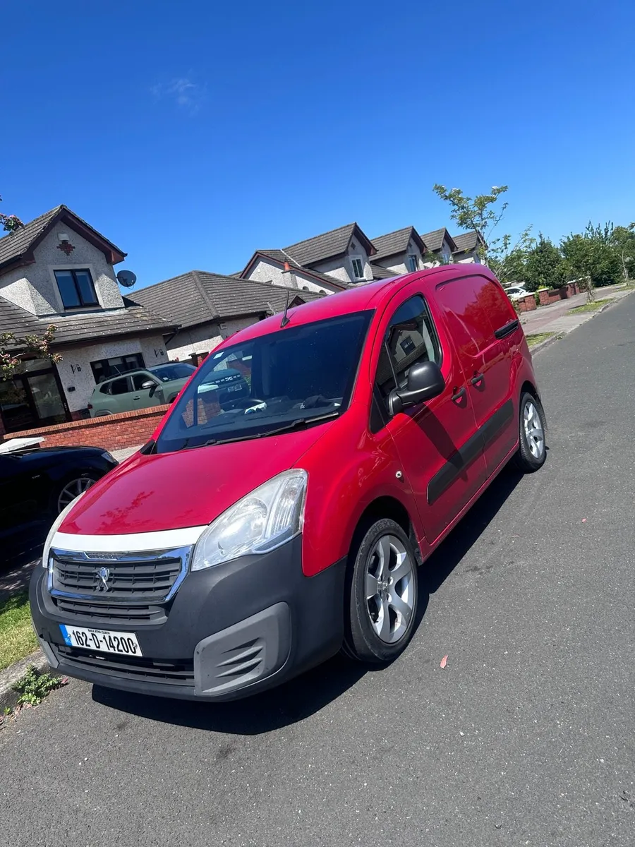 Low Milage Peugeot Partner - Image 2
