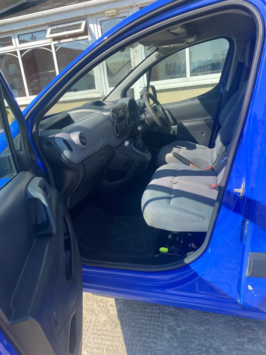 Berlingo van - Image 4