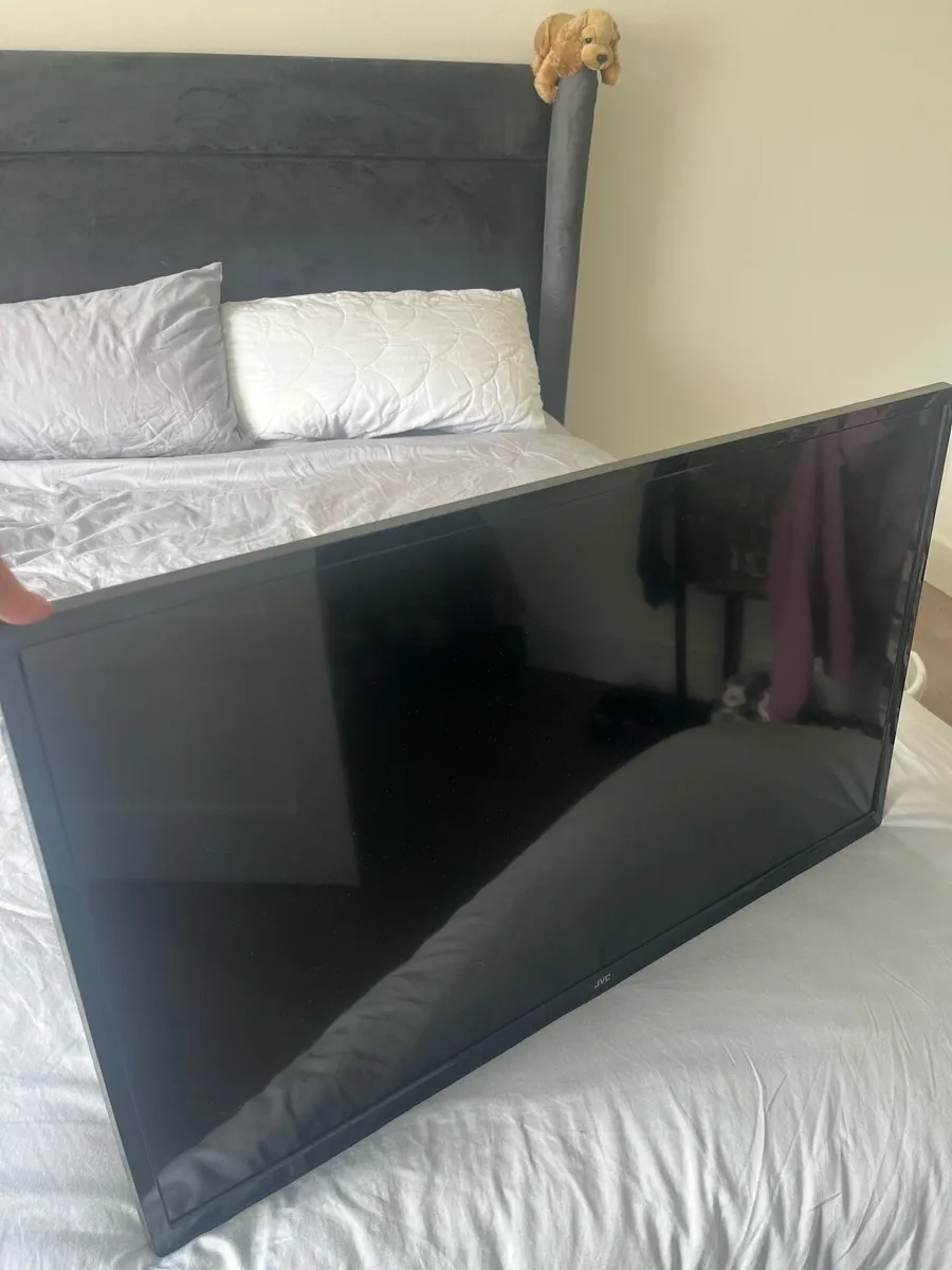 JVC Television - Image 1