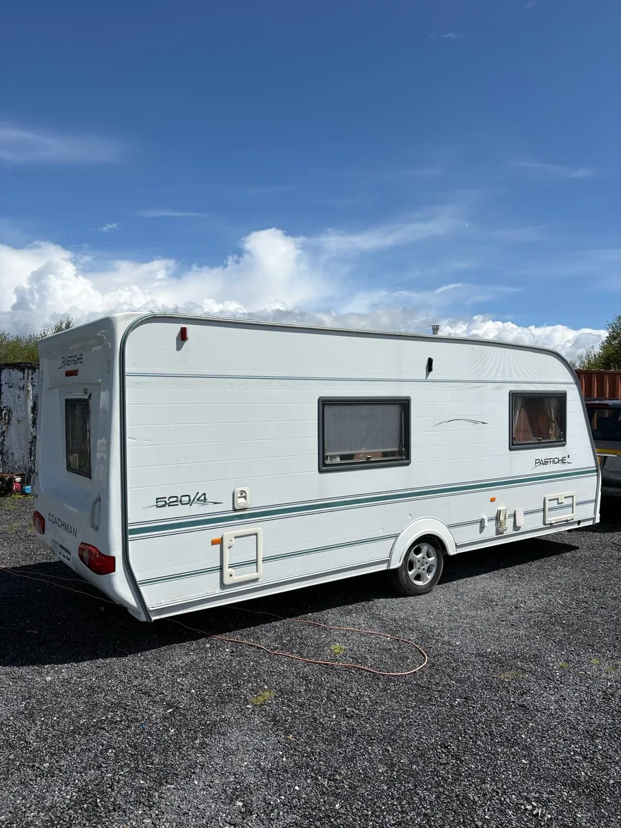 Coachman Pastiche 4/5 Berth Caravan - Image 4