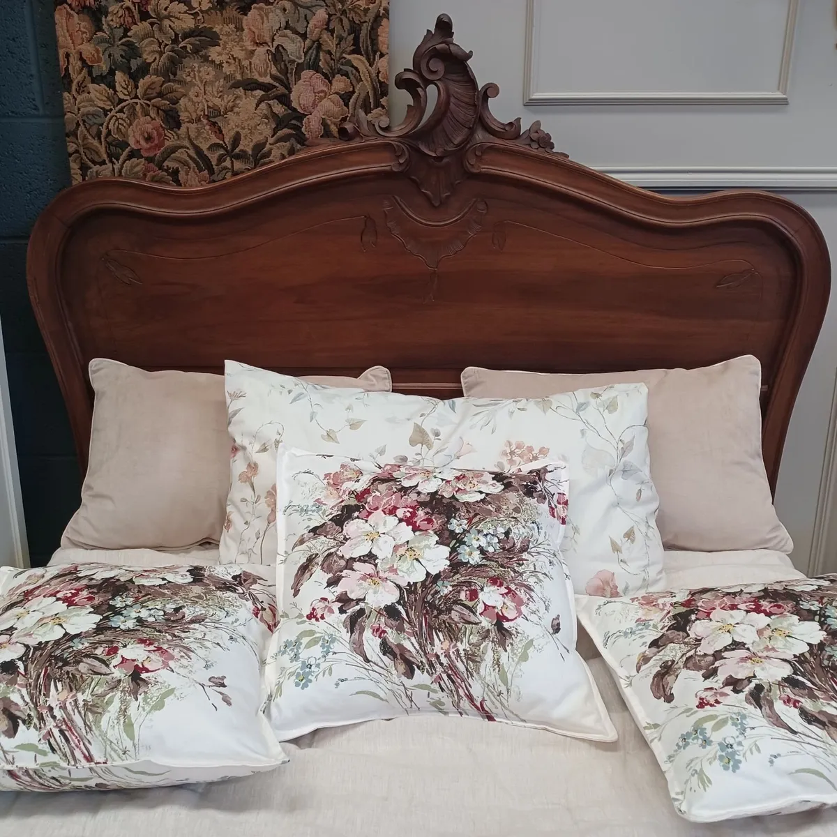 Three antique Louis XV beds - Image 4