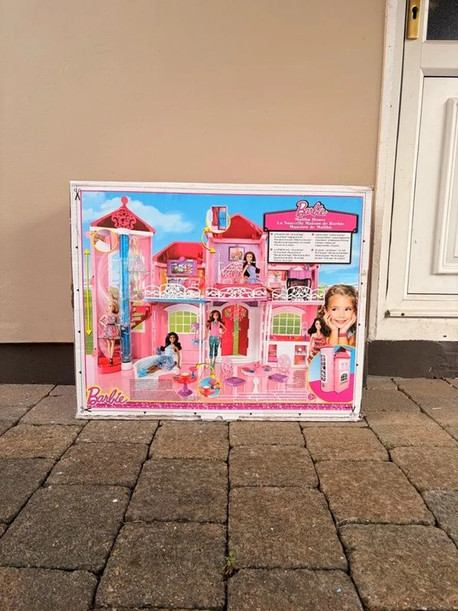 doll house - Image 3
