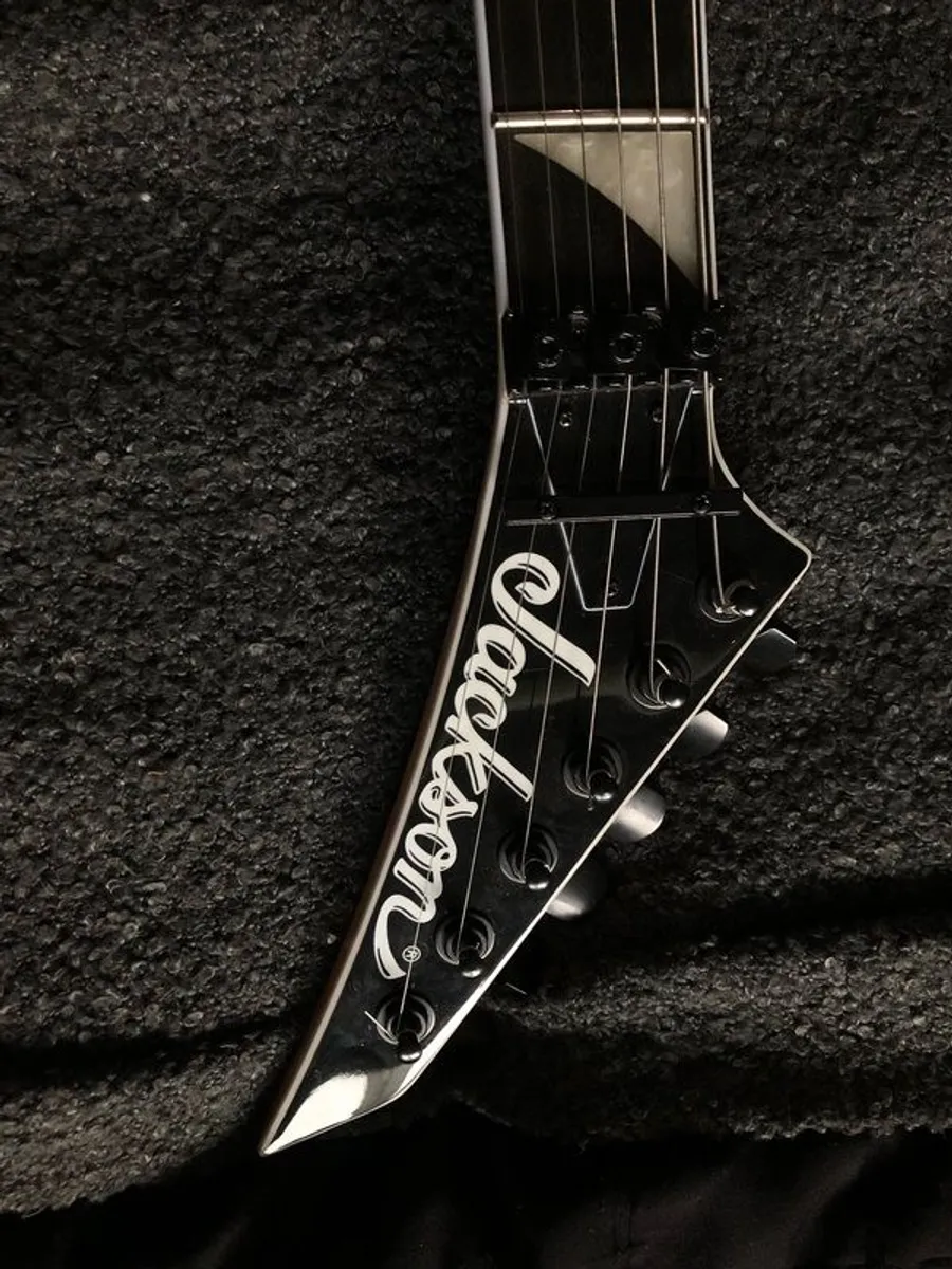 Jackson JS32 Kelly Ferrari red - Image 3