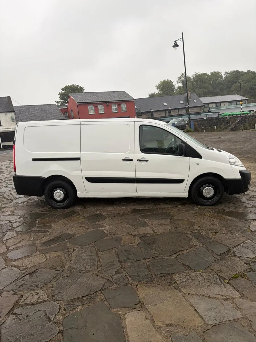Toyota proace 2015 2 litre Diesel new cvrt - Image 4