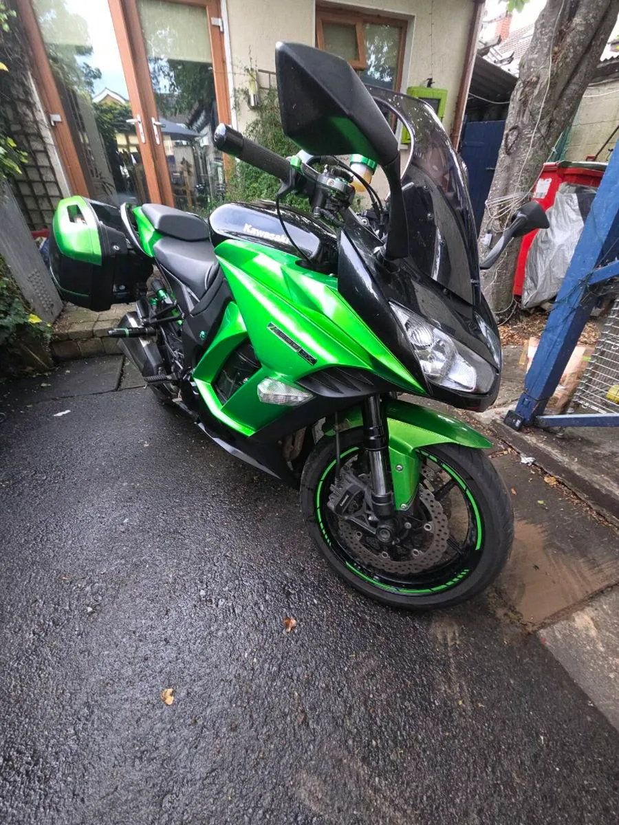 Motorcycle - Image 4
