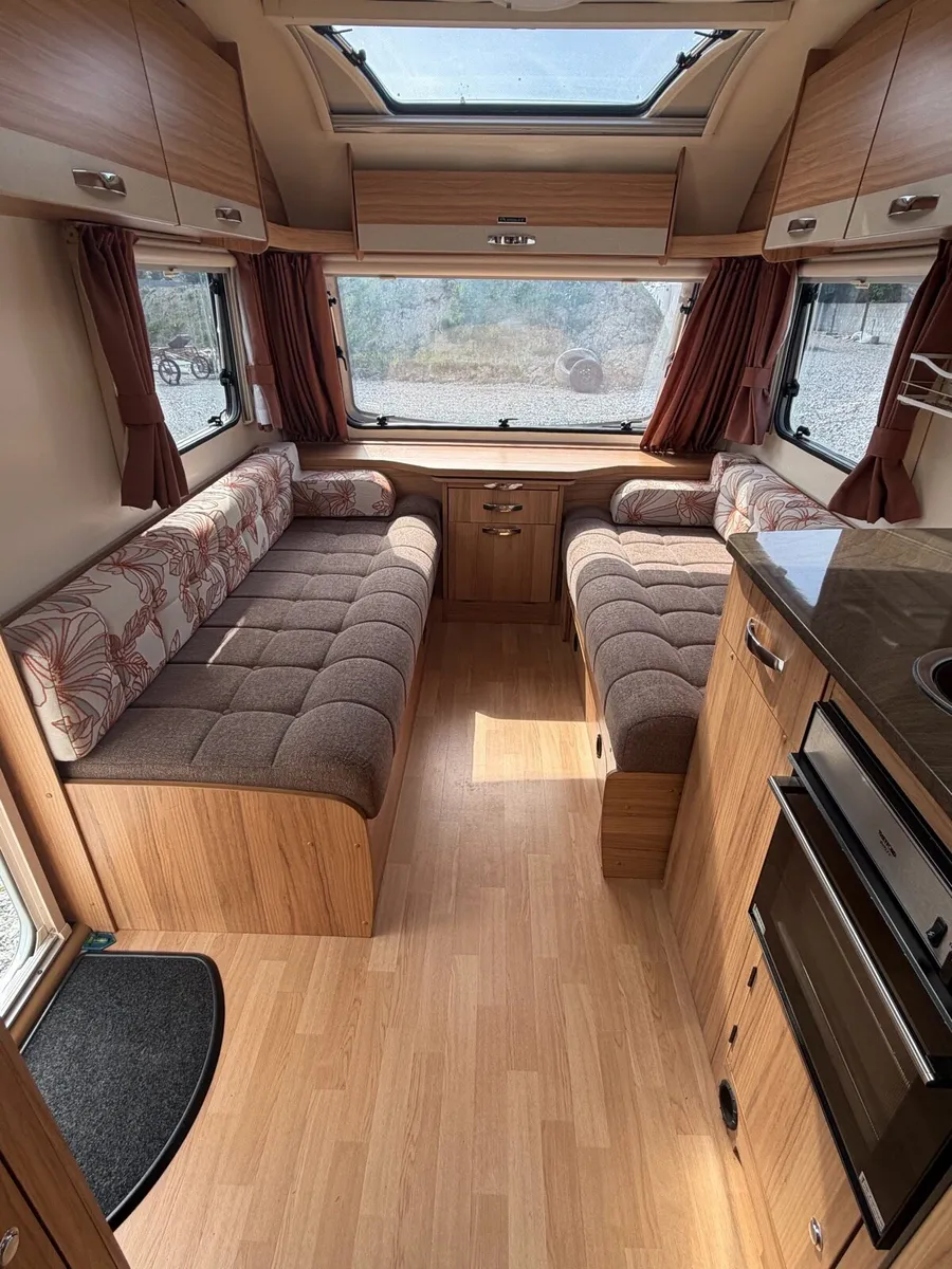 Bailey caravan 4 berth - Image 4