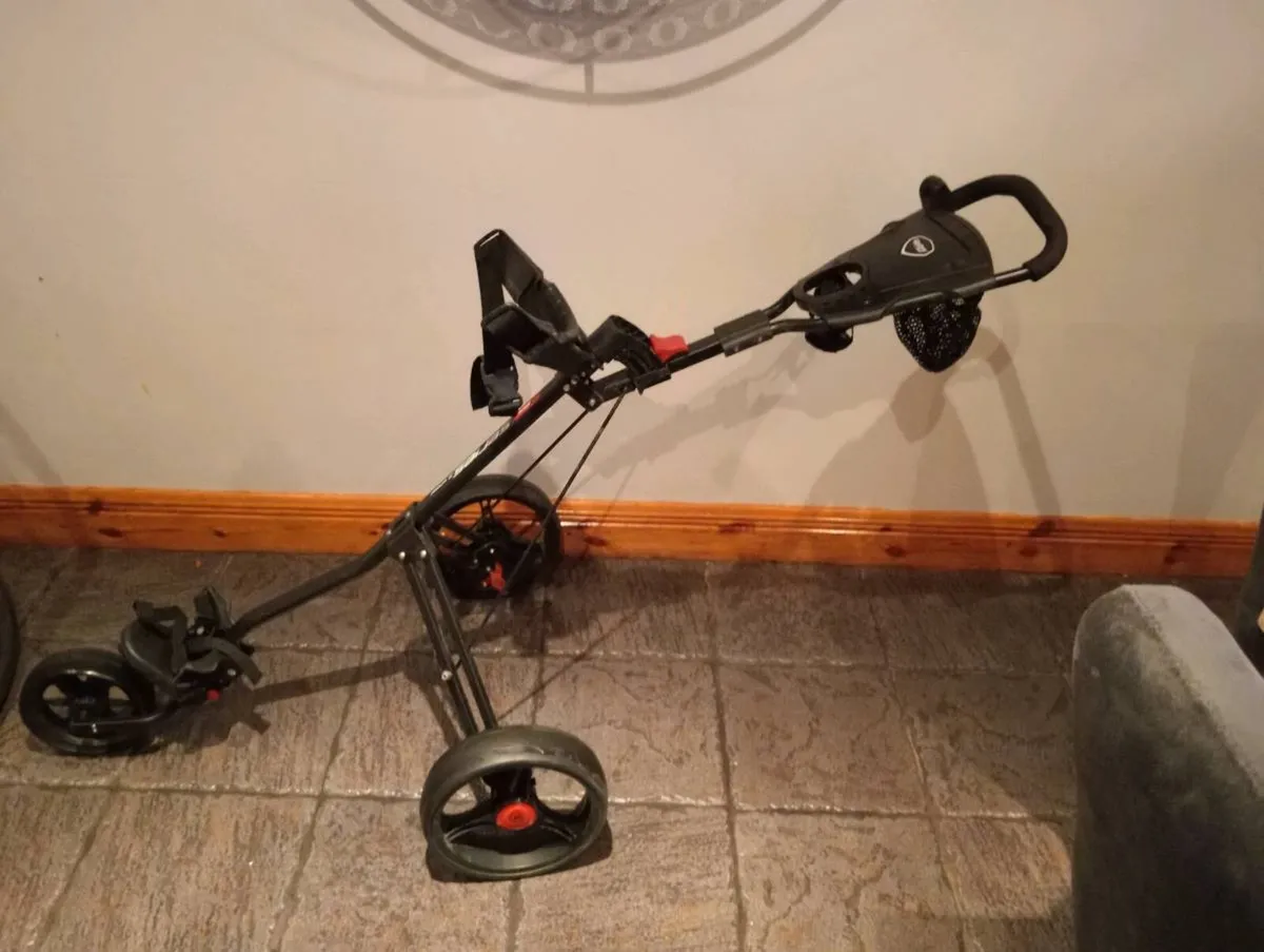 Masters golf 5five series 3 wheel trolley - Image 3