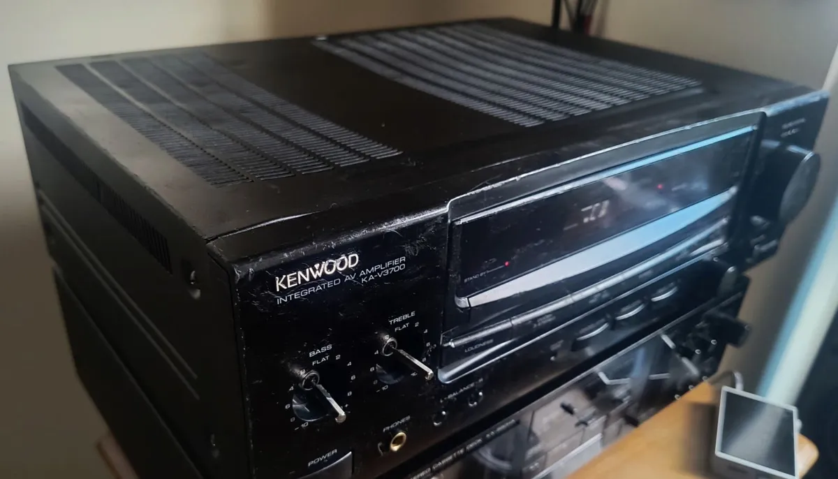 Kenwood KA-V3700  Amplifier 100 watts - Image 4