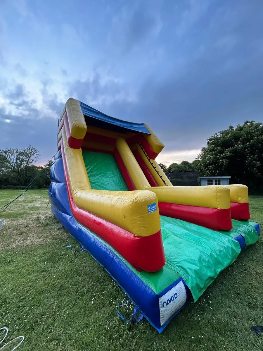Bouncing castle - Image 4