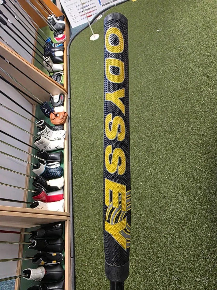 Odyssey Stroke Lab R-Line Arrow Putter - Image 4
