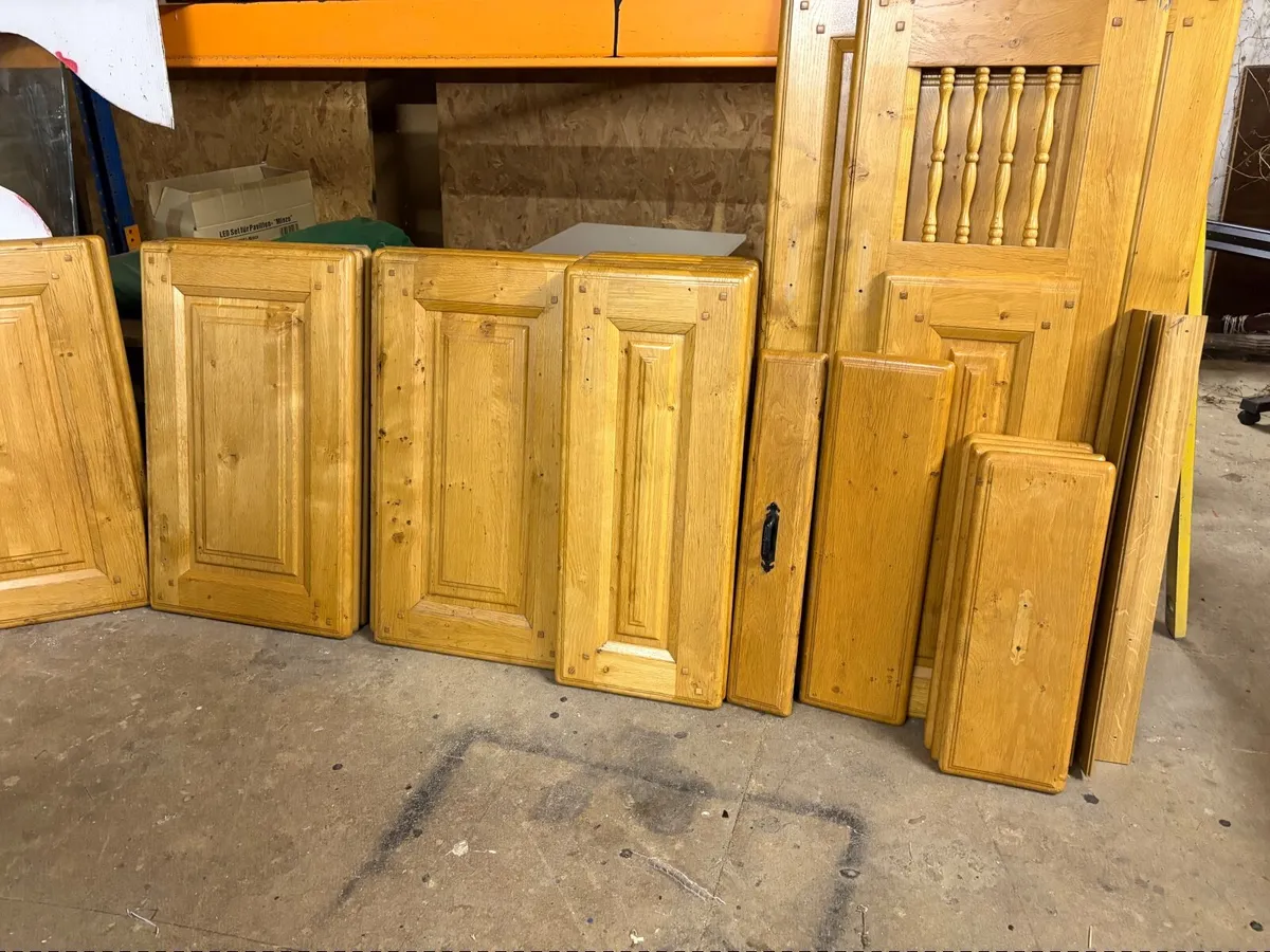 Solid oak kitchen doors - Image 4