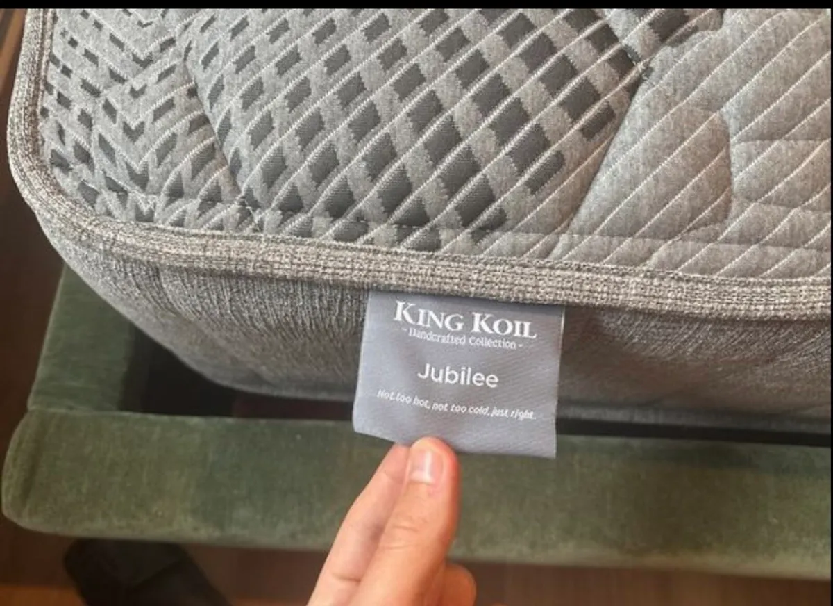 Super king mattress. 6 months old - Image 4