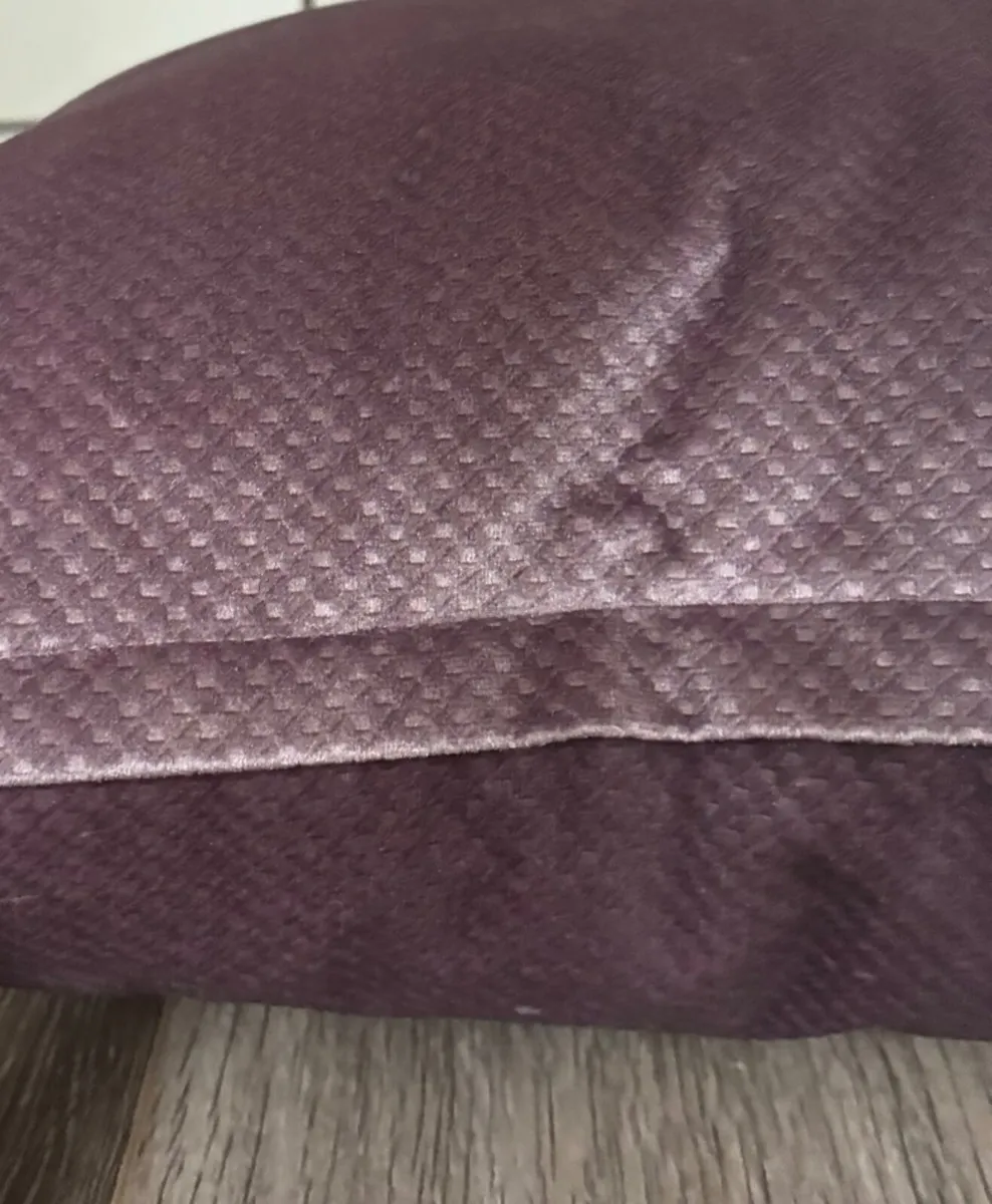 NEW Pair of purple basketweave cushion 58x58 cm - Image 1