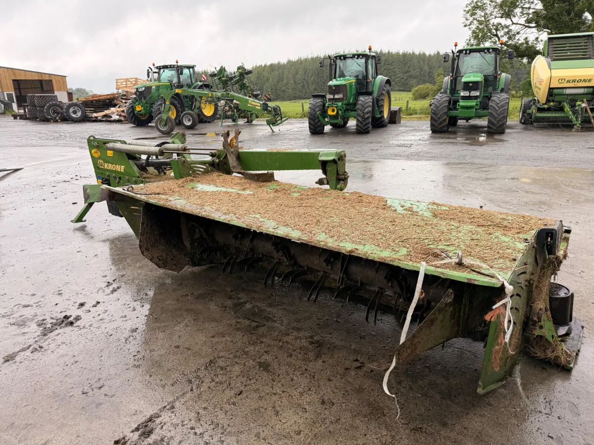 2017 Krone ECR320CV Condtioner Mower - Image 2