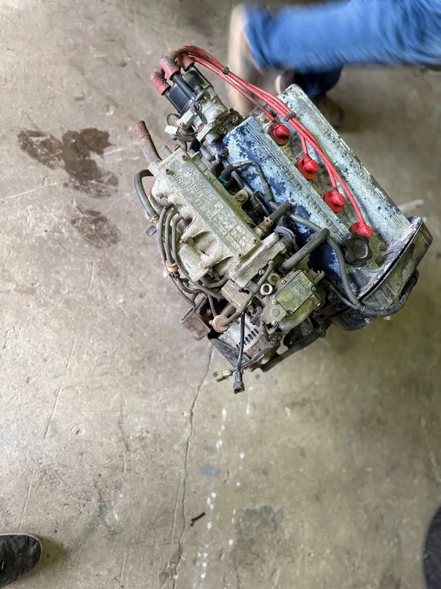 Suzuki engine complete, block and head - Image 2