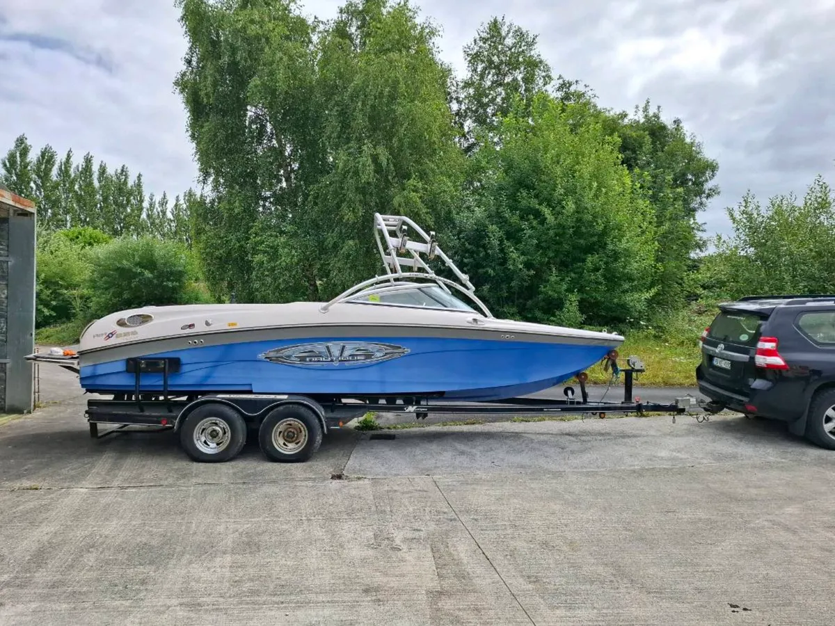 2005 226 Nautique. Wakeboard and watersports boat - Image 4