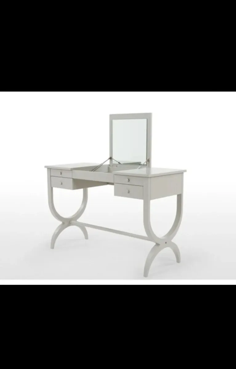Dressing table (new, never used, still in box) - Image 1