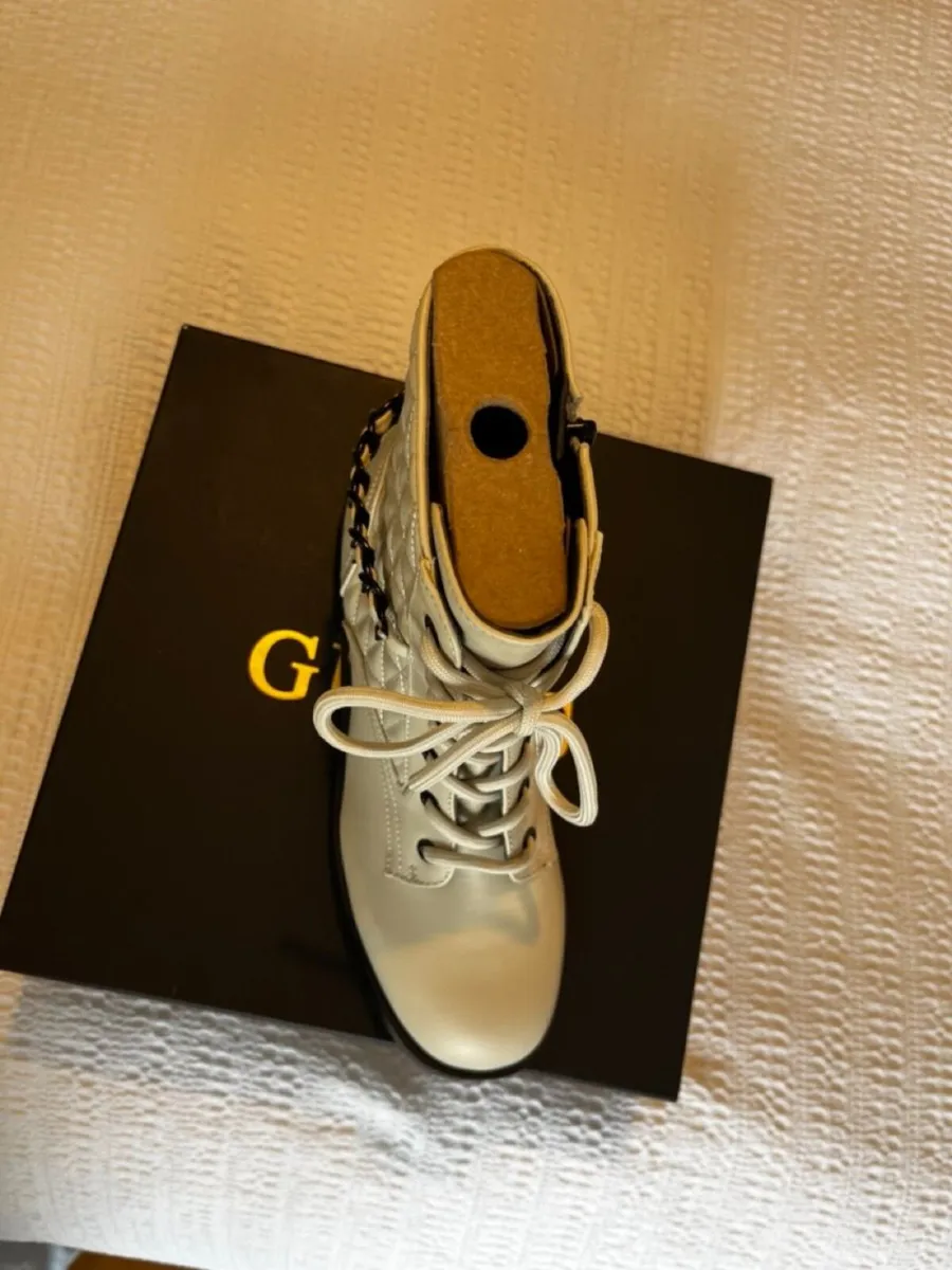 [New!] Guess Military Combat Boots - Image 4