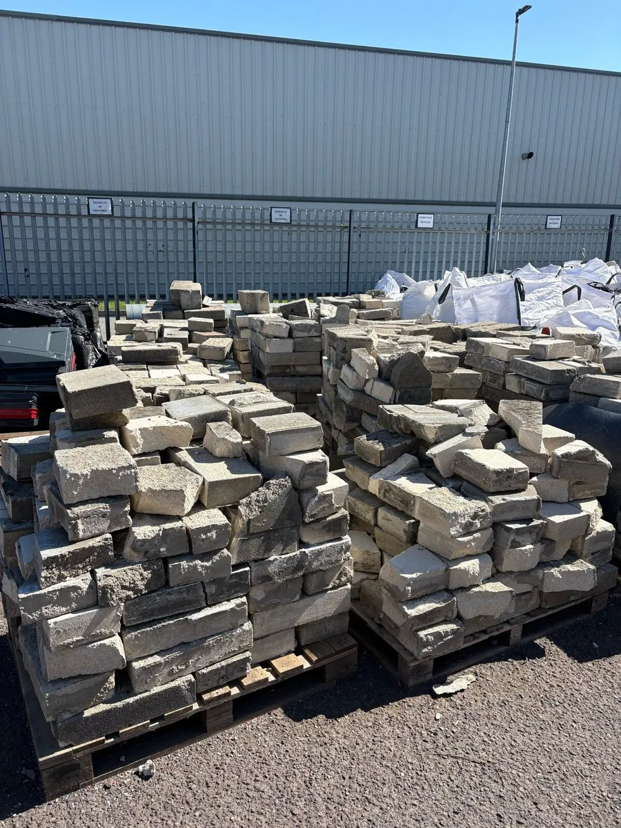 Free Blocks Bricks - Image 1