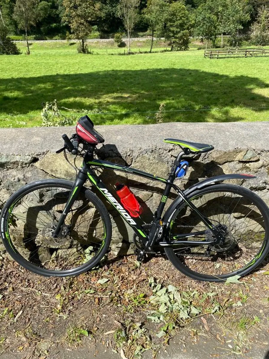 Merida 200 Speedster Flat Bar Road Bike - Image 1
