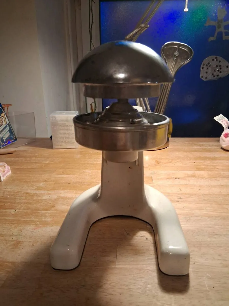 Vintage Orange Juicer - Image 1