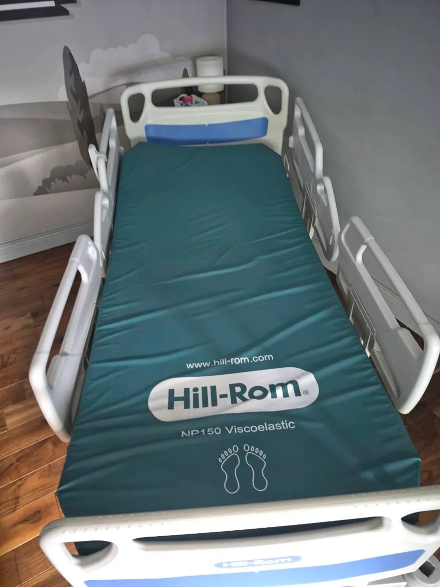 Medical bed - Image 2