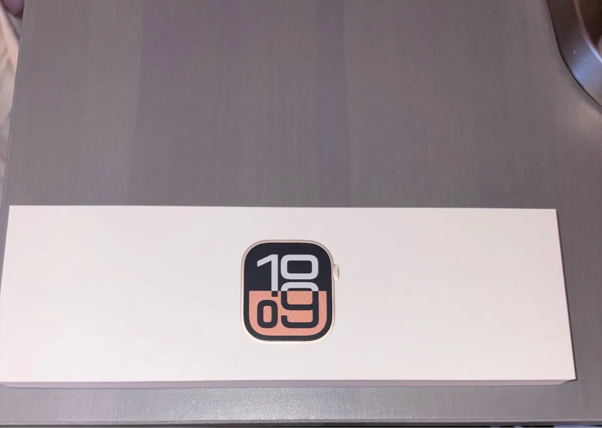 Apple Watch Series 10 46mm - Image 3