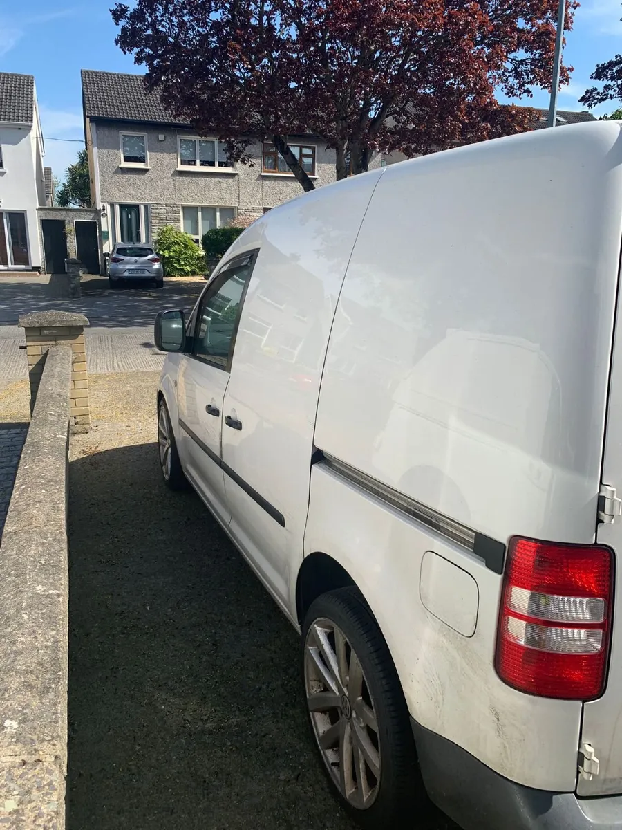 Volkswagen Caddy 2011 - Image 3