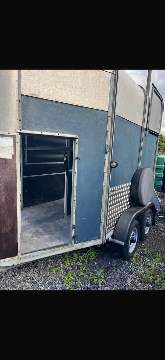 Horse box - Image 3
