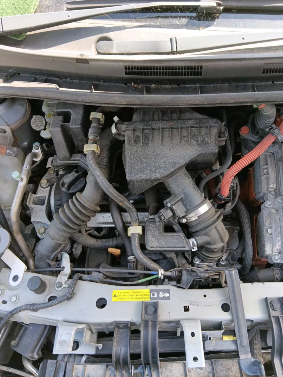 Breaking Nissan note hybrid 2019 - Image 2