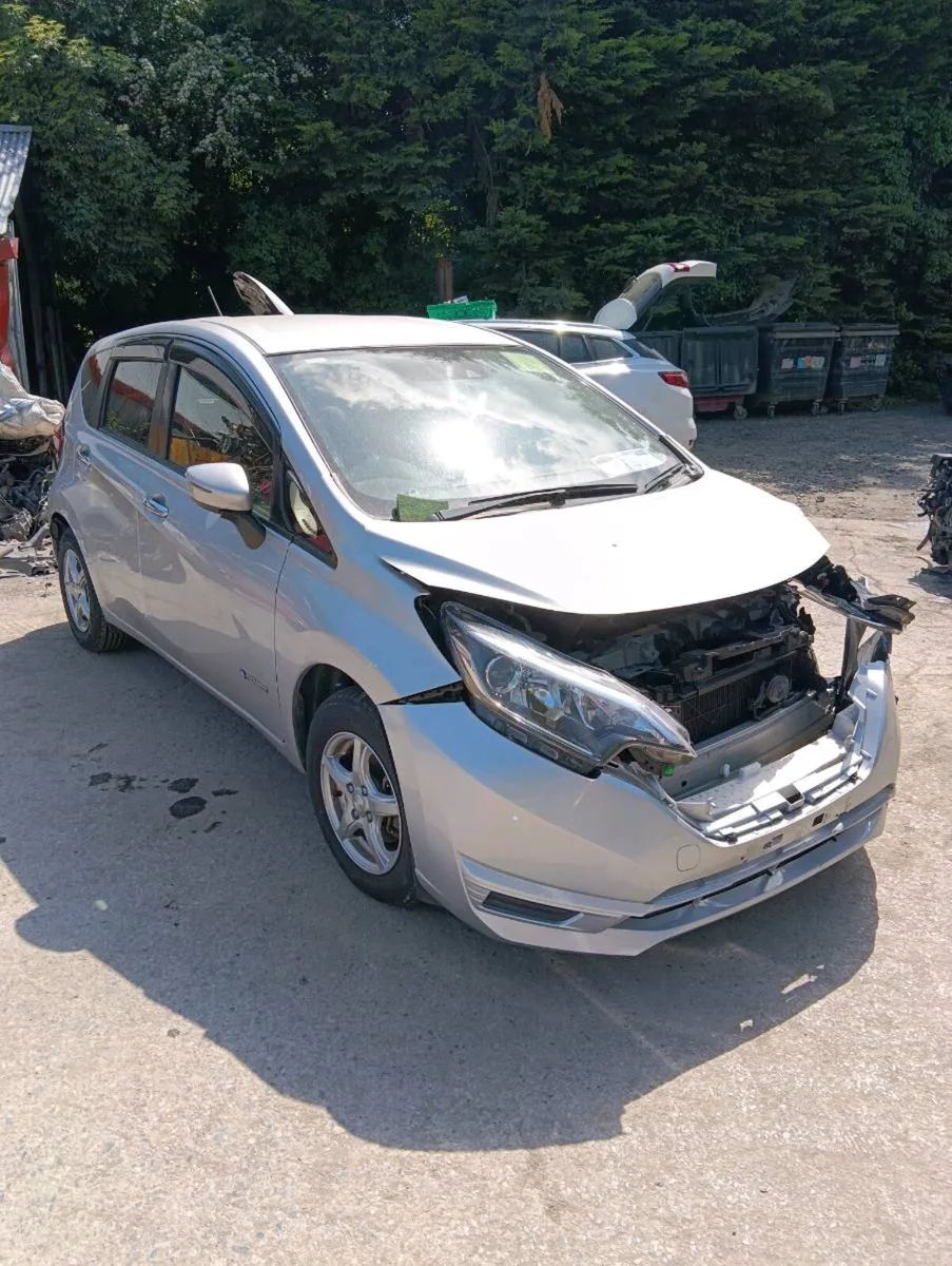Breaking Nissan note hybrid 2019 - Image 3