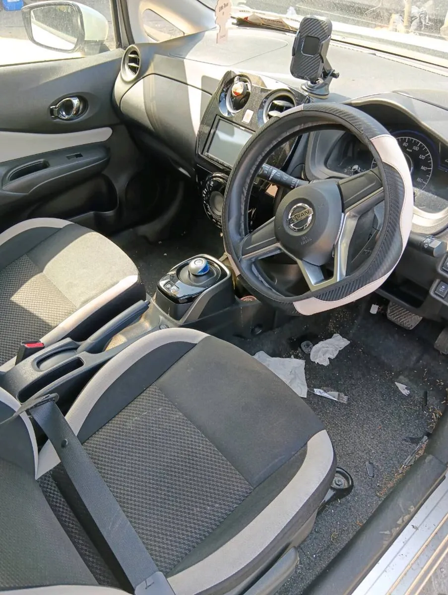 Breaking Nissan note hybrid 2019 - Image 4