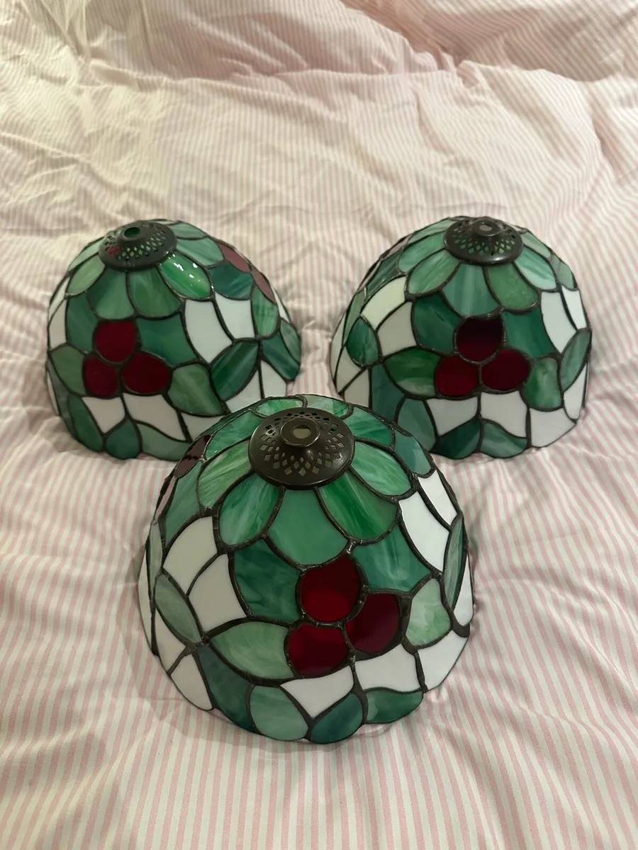 Tiffany style lampshades