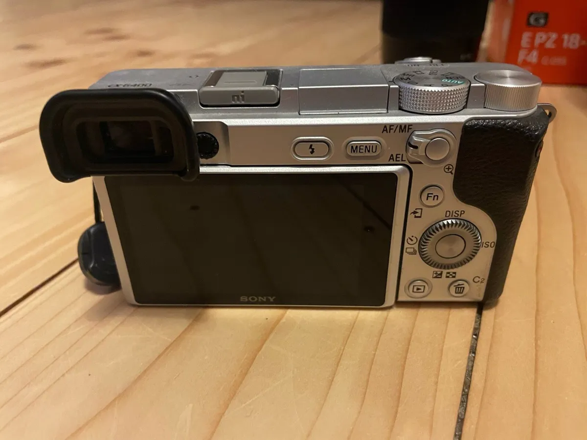 Sony A6400 Camera Kit - Image 3