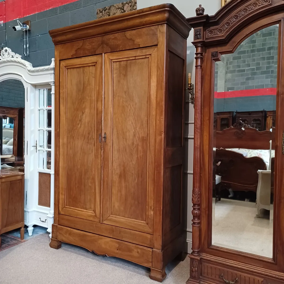 Three wonderful wardrobes - Image 2