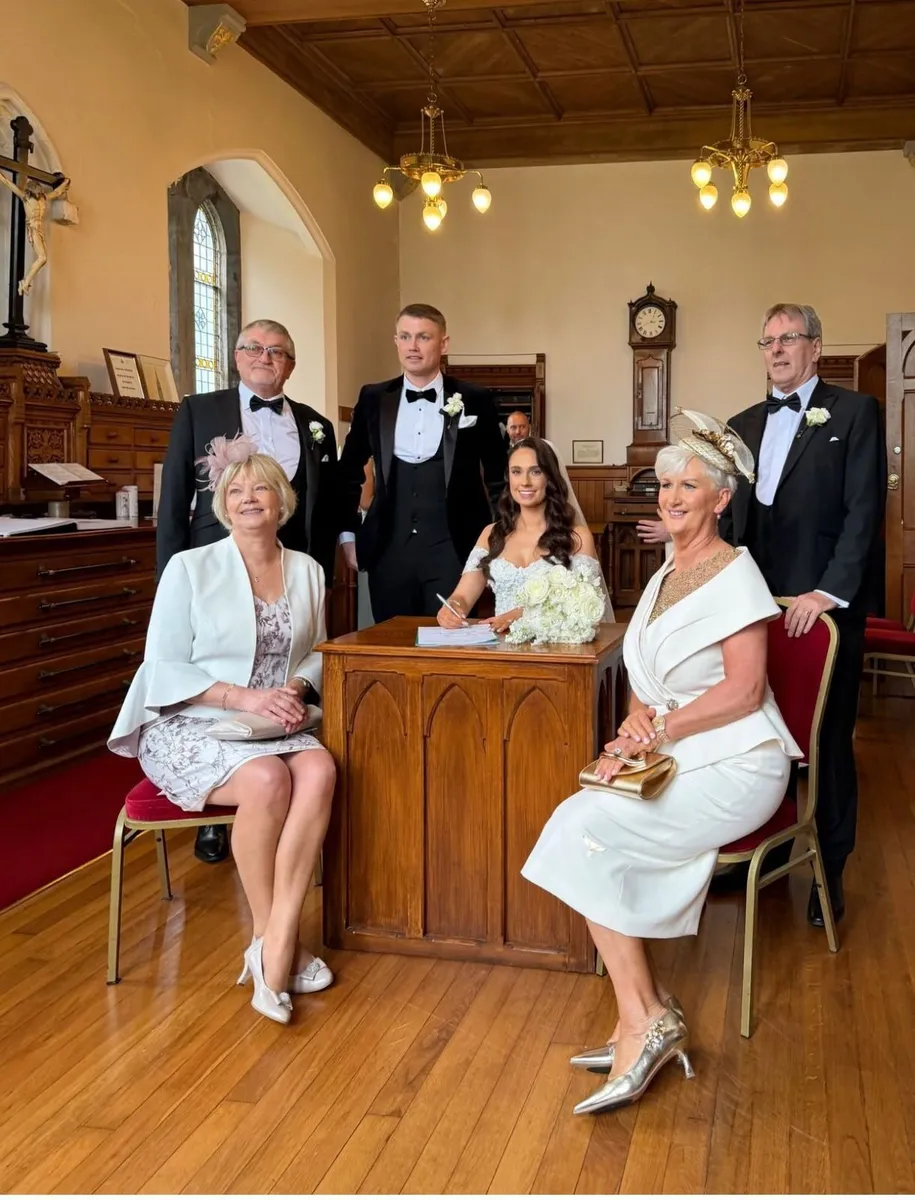 Mother of the bride - Image 2