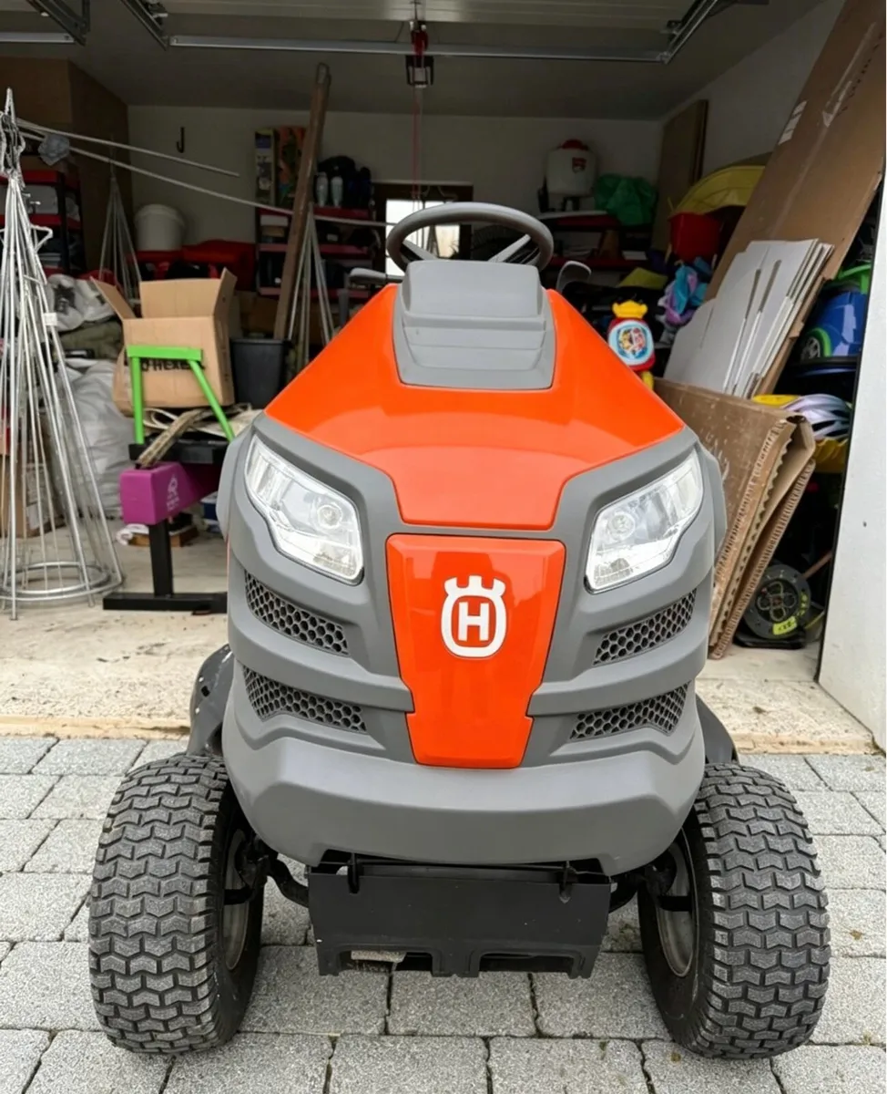 Husqvarna ride on lawnmower - Image 3